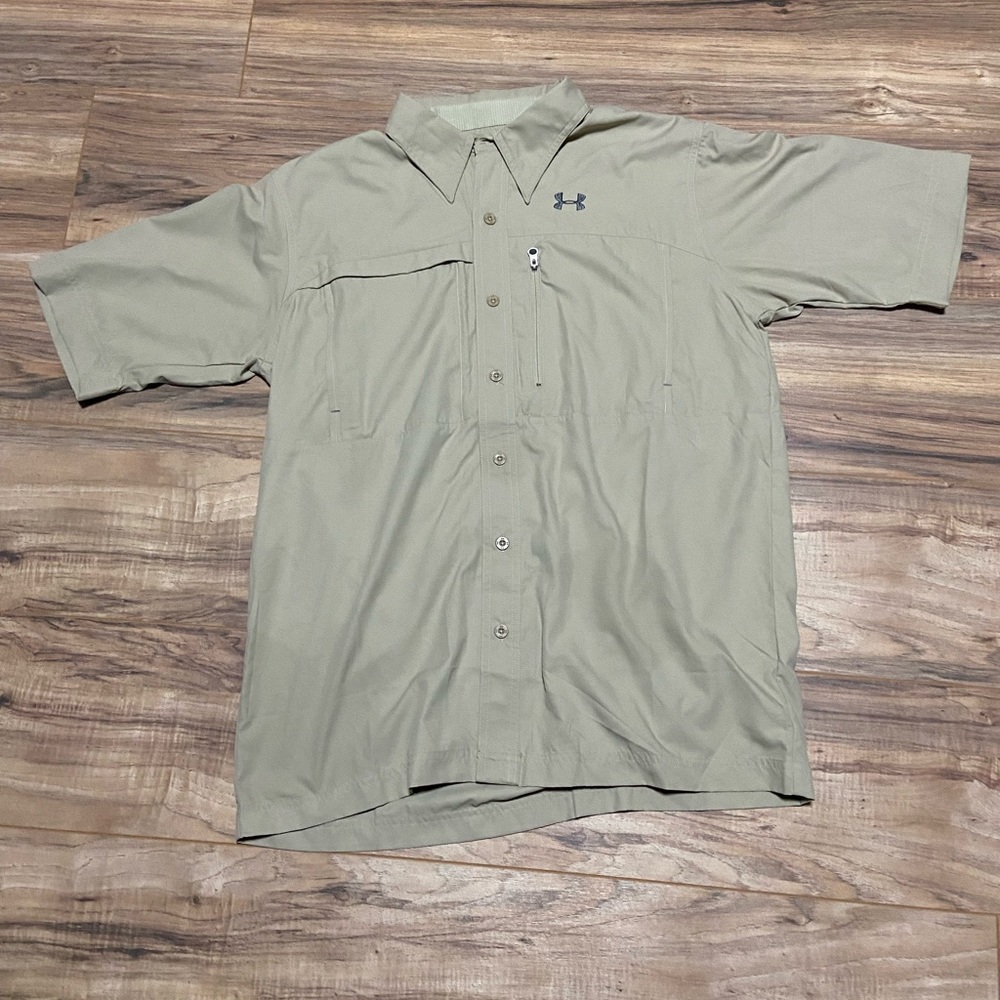 UA Fishing Shirt. SS. Size Md. Khaki